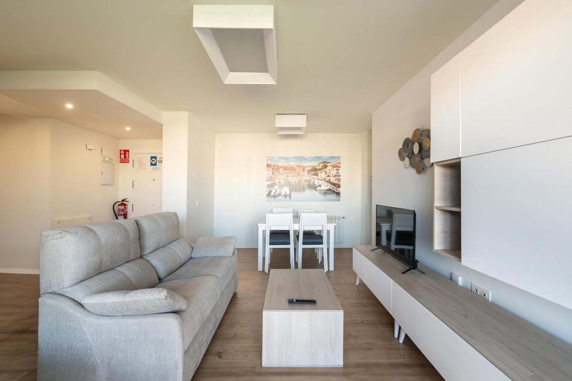 Apartment Trisquel, Con Piscina En Vut-3108-as *